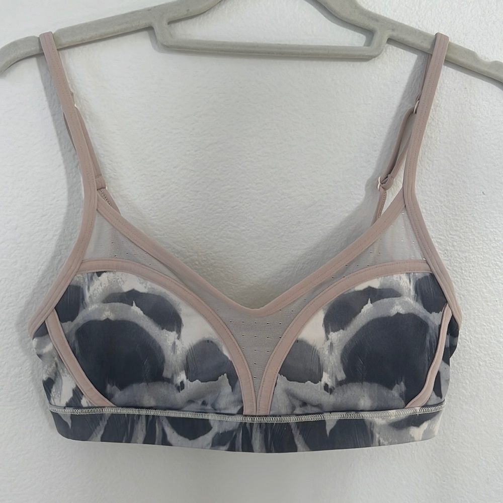 Lululemon Sports Bra Size 6